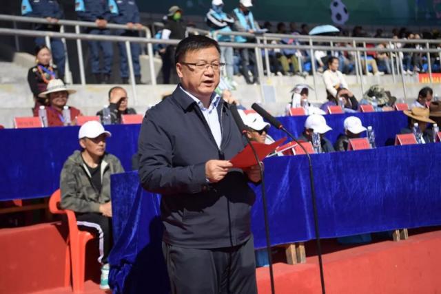世体：巴萨和马竞争夺桑坦德竞技19岁后卫萨利纳斯